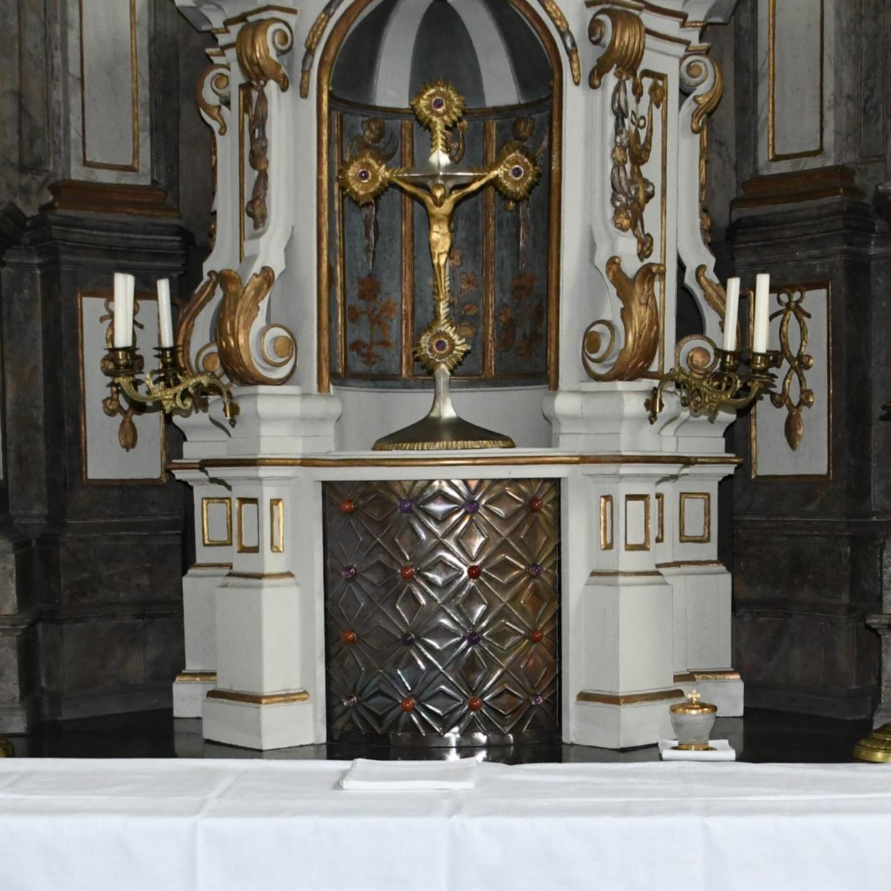 Kommunionhelfer/innen und Lektor/innen