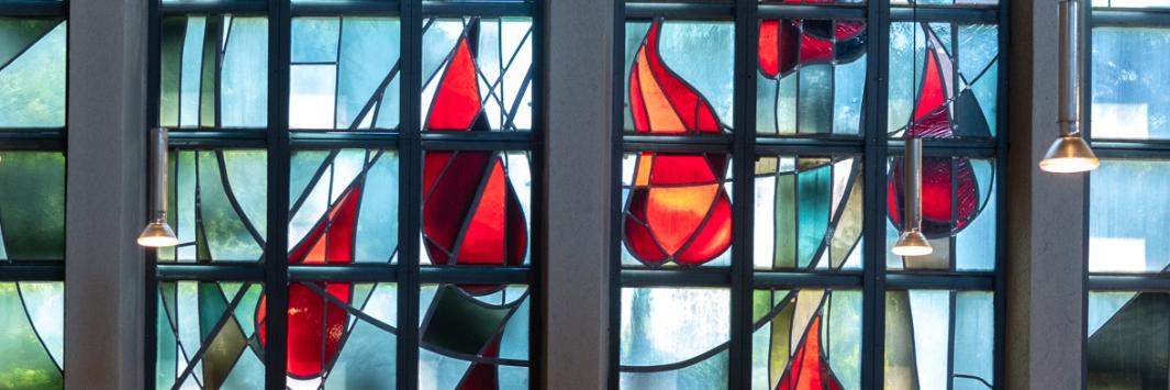 Großes Seitenfenster  in St. Hubertus Kenten