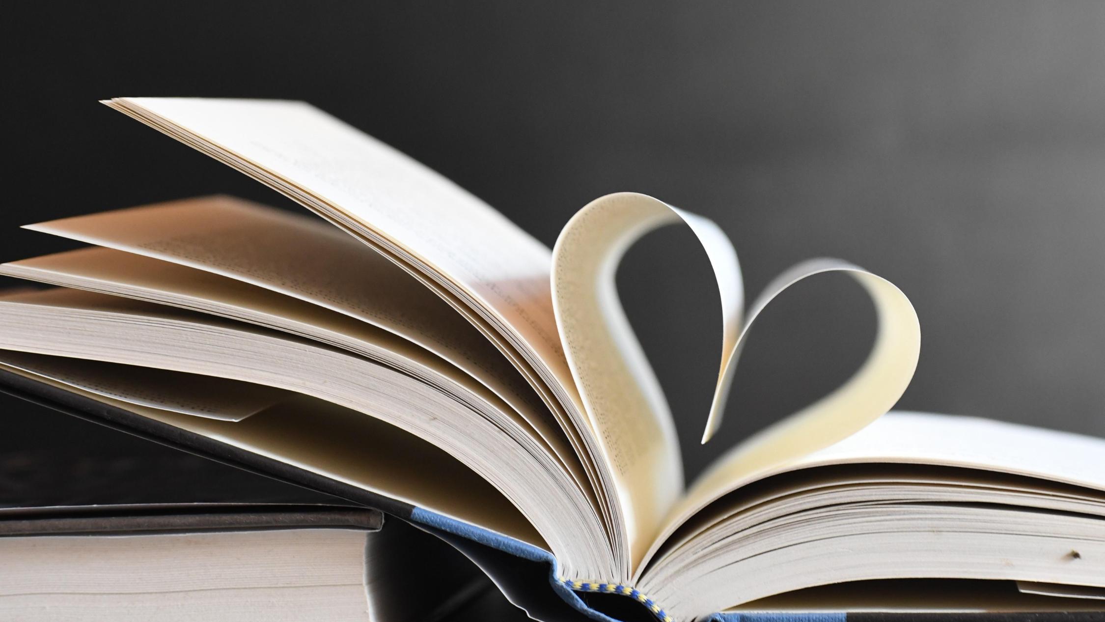 buch mit herz